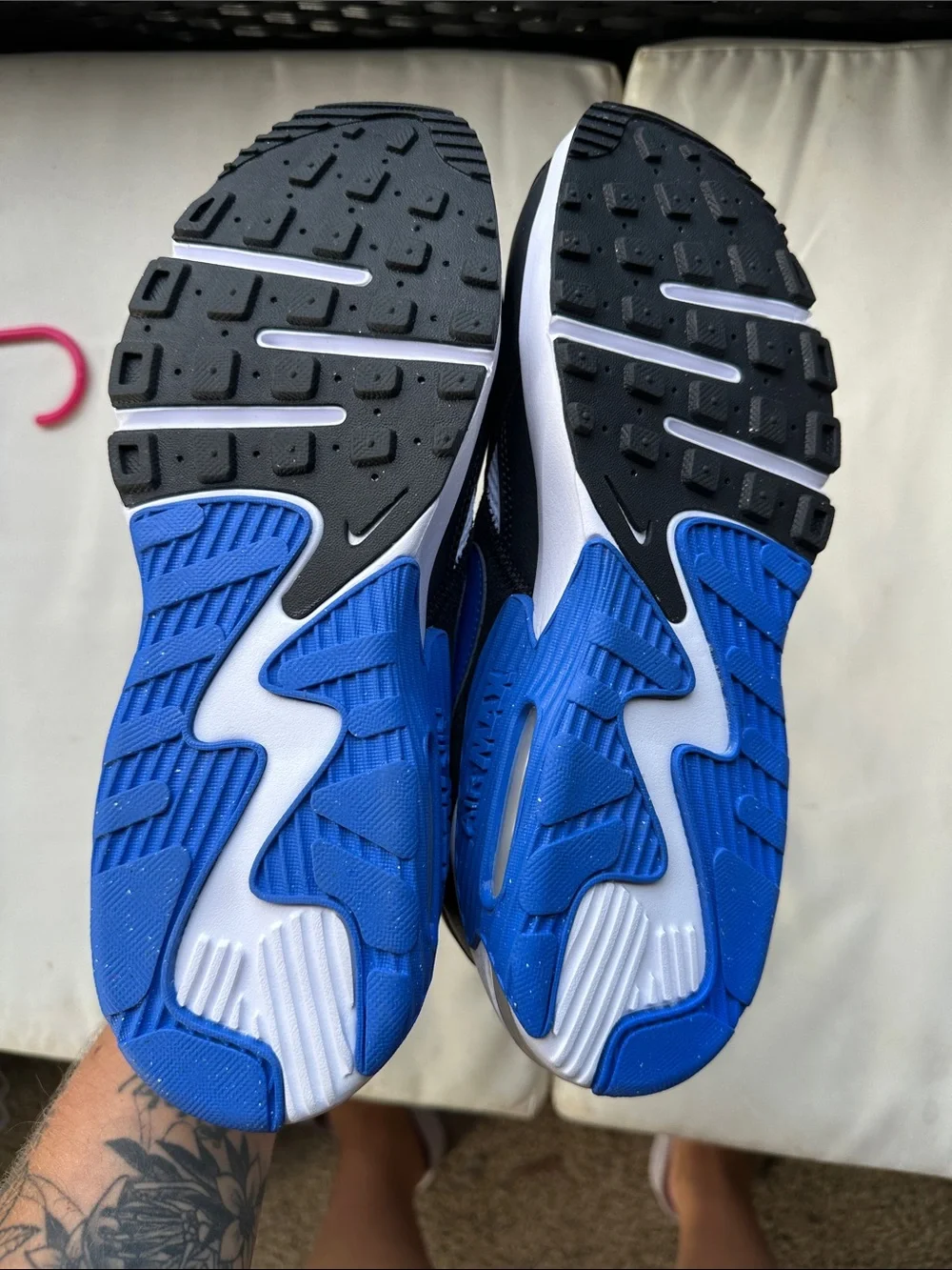 Nike Men’s Black White Blue Low-Top Air Max Sneakers
